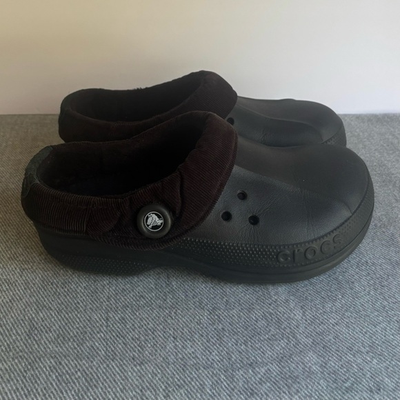 Crocs Black Fuzzy Lined, Corduroy Trim Winter Clogs Men’s 9 / Women’s 11 - Picture 8 of 11